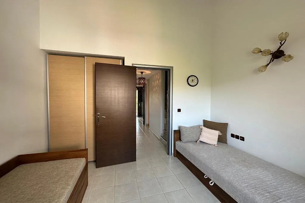Holiday home Anna-Nikiti Villa